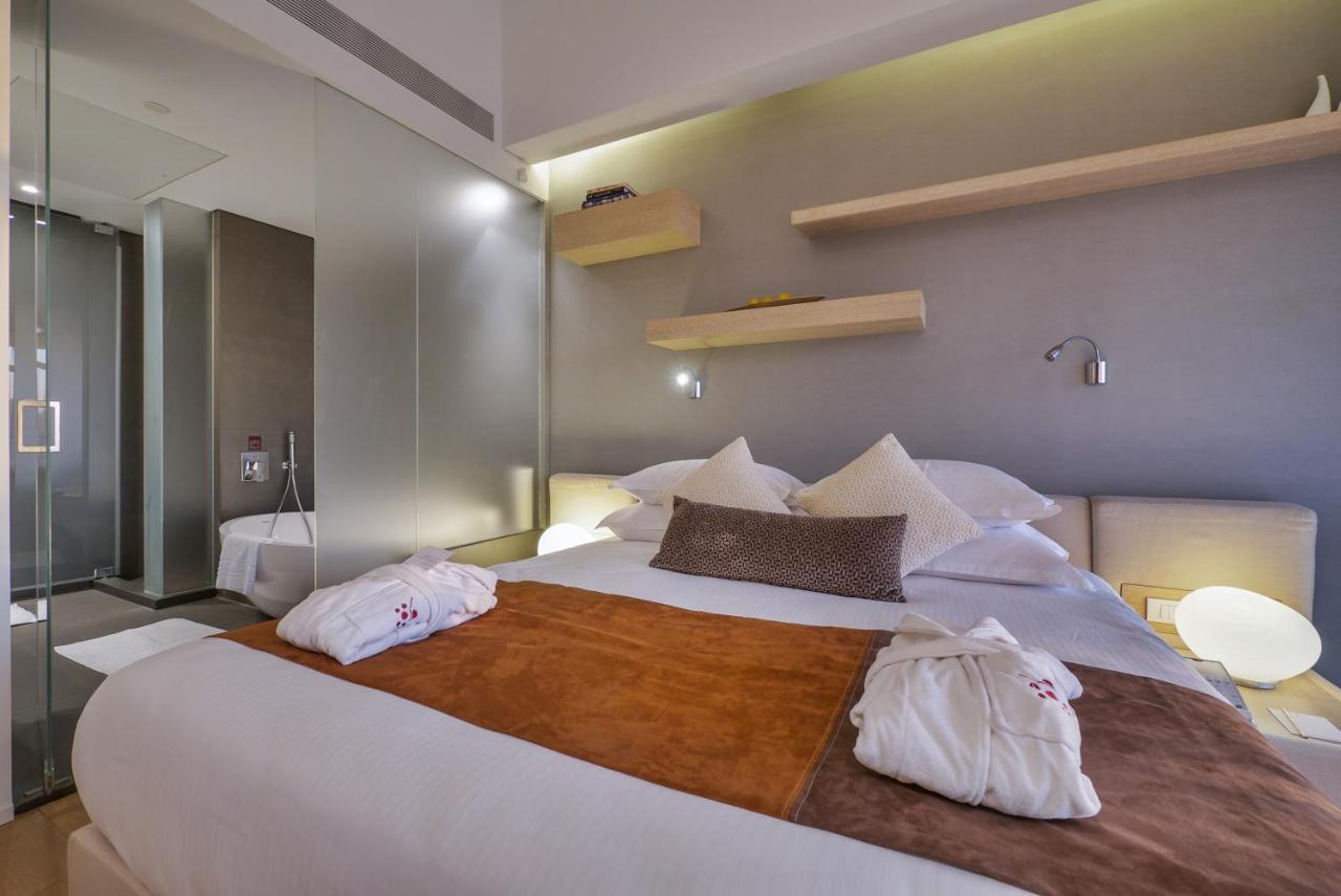 Cramim By Isrotel Exclusive Kiryat Anavim Bagian luar foto A bedroom at the hotel