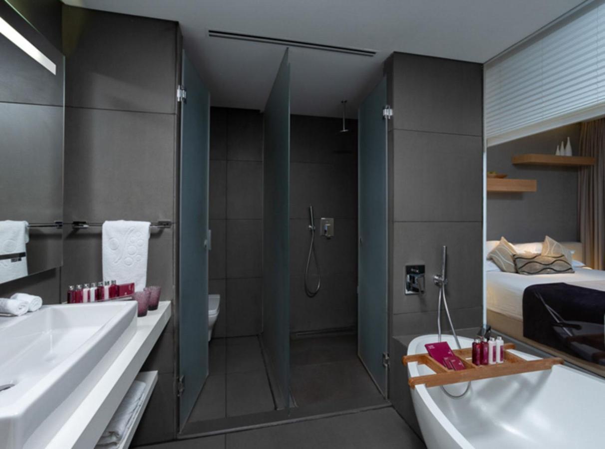 Cramim By Isrotel Exclusive Kiryat Anavim Bagian luar foto A walk-in shower