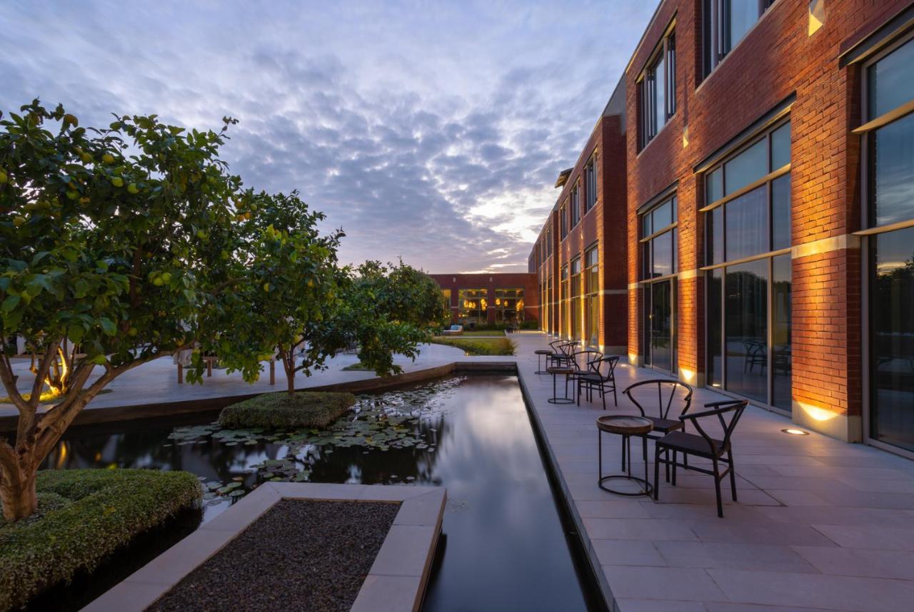 Cramim By Isrotel Exclusive Kiryat Anavim Bagian luar foto The courtyard at the Center for BrainHealth